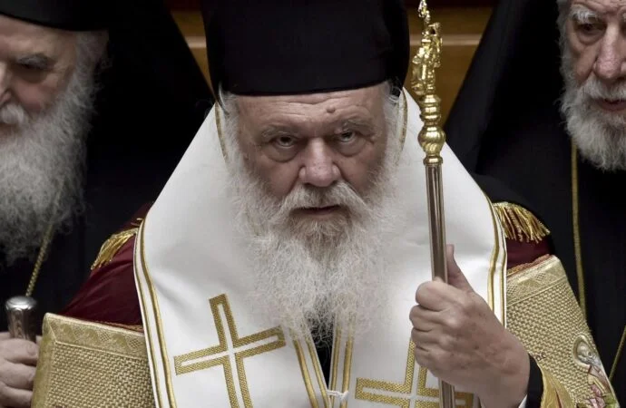 Grecia: una diócesis ortodoxa excomulga a políticos a favor del “matrimonio” homosexual
